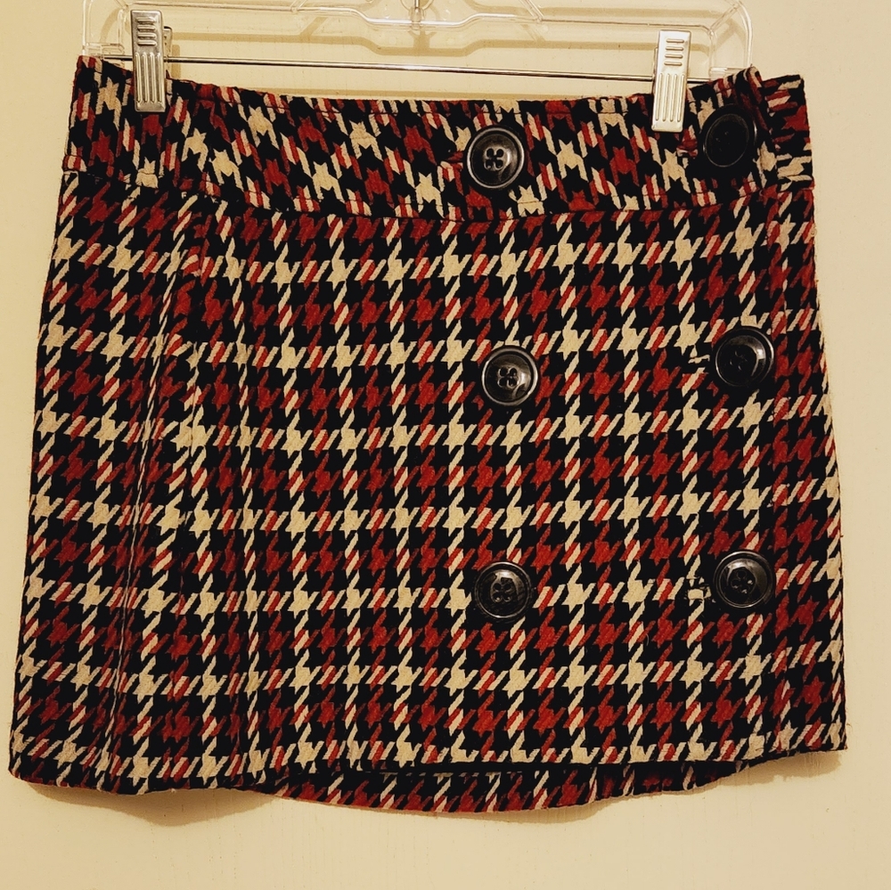 NWOT Adorable Tartan mini skirt from Express size 6